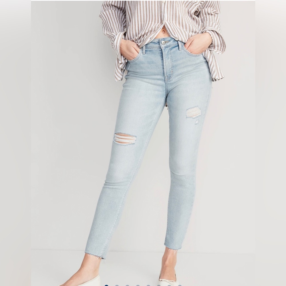 Old Navy Rockstar Super Skinny High Rise Distressed Ankle Jeans